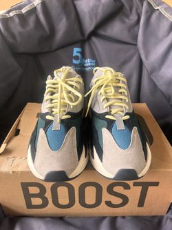 Yeezy 700 Size 9.5
