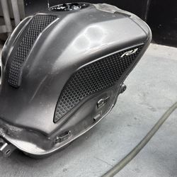 R1 Gas Tank
