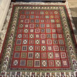 Hand Woven Persian Rug (68.5 x 90.5 in)