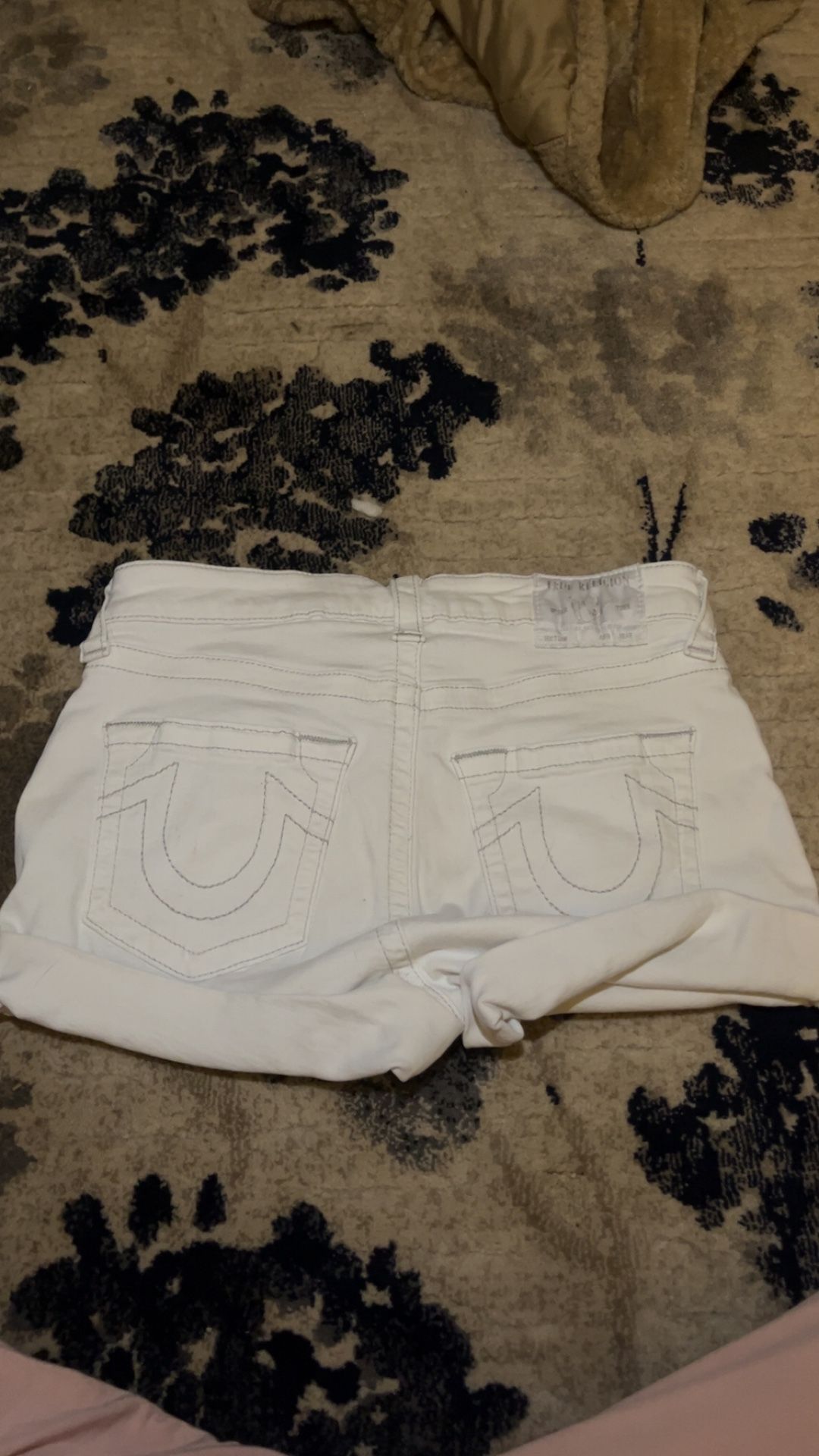 white true religion shorts size 28