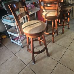 Set Of 4 Swivle Bar Stools