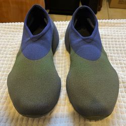 Yeezy Knit Runner Faded Azure Adidas In Original Box 8.5.