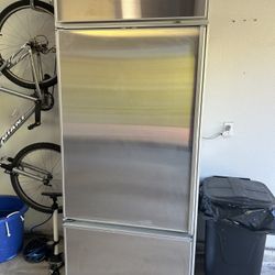 Stainless Steel Sub Zero Refrigerator/Freezer