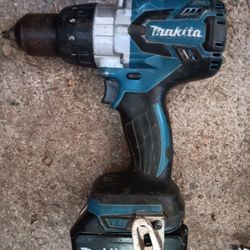 Makita Drill With Hammer Function and battery
