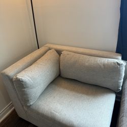 Loveseat 