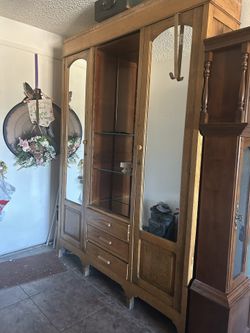 Wine Hutch