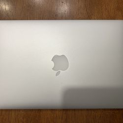 Apple MacBook Air 2015 11” Unlocked Good Condition!
