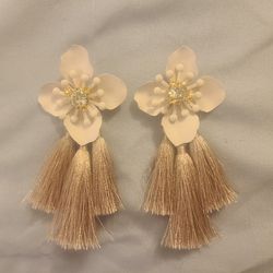 New. Windsor. Tan Flower Tassel Dangle Earrings. 