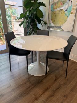 Tulip Table - white 48 inch