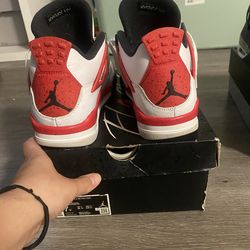 Jordan 4 red/black