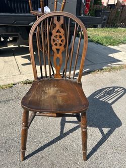 Windsor wheel back chairs reproductions