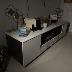 Modern White TV Console / Media Stand – Gloss Finish