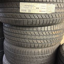 225/60/17 Hankook Tires 🛞 