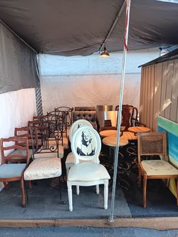 CHAIRS CHAIRS AND MORE CHAIRS 25$ EACH
