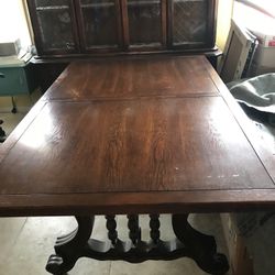 Solid Wood Antique Dining Room Set Very Heavy