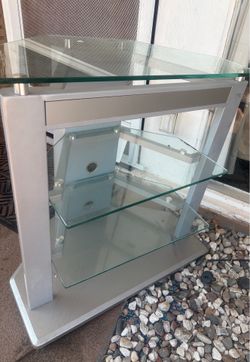 Free TV stand