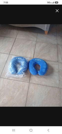 Neck pillows 2.for $3