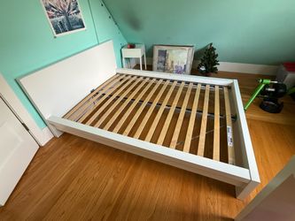IKEA Malm bed frame (full) w/ slats - also have mattress and comforter