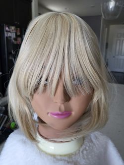 Mix BLONDE And PLATINUM BLONDE Synthetic Topper, Mid-Part, Heat Resistance, 24/613
