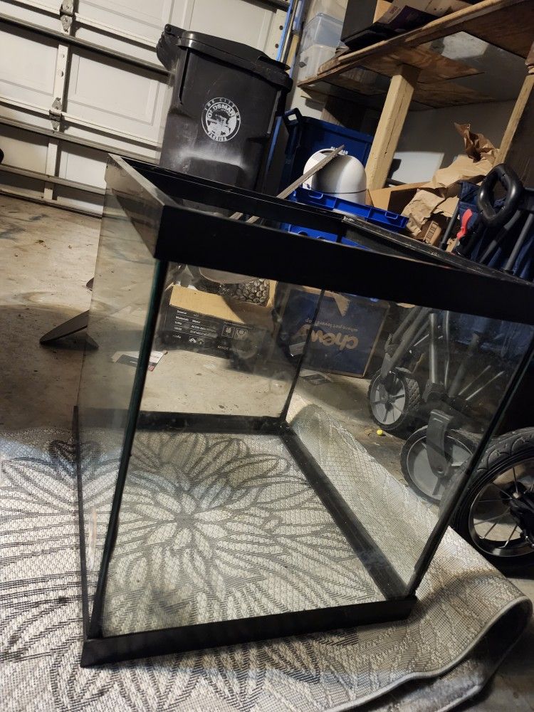 30 Gal Square Fish Tank $35