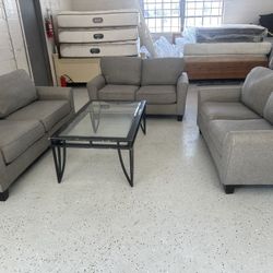 Sofa And 2 Love Loveseats 🚚we can deliver 🚚