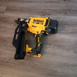 DeWalt Framing Nailer Used Once Works Good 