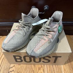 Yeezy 350 “Sand taupe” 