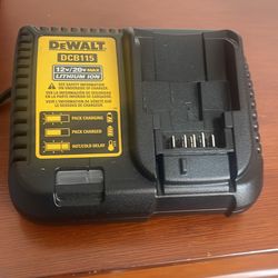 Dewalth charguer