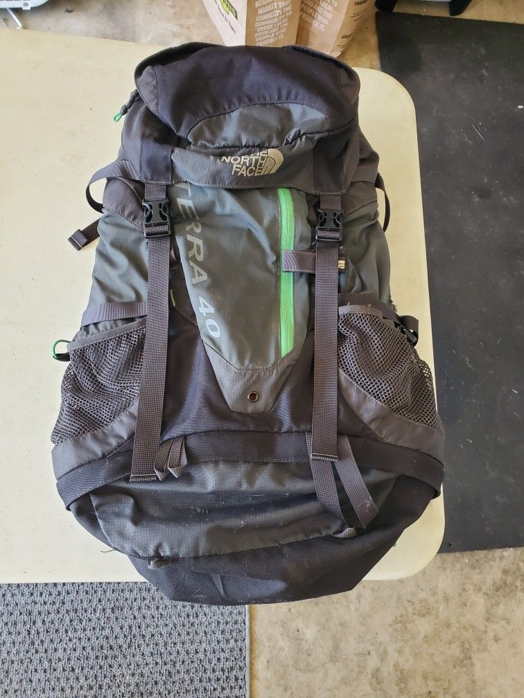 Older North Face Terra 40 Backpacking Backpack