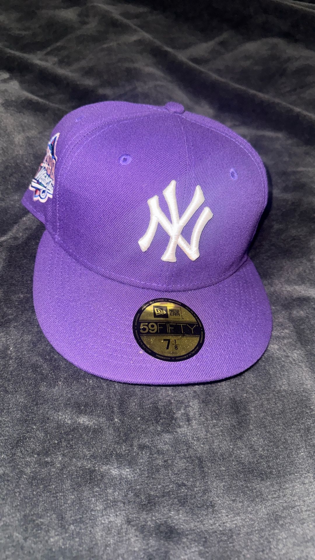Size 71/8 Yankees Fitted
