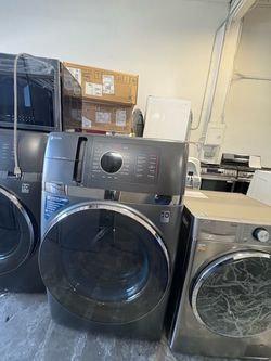 GE Profile Front Load Washer with SmartDispense