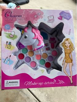 Play makeup toy