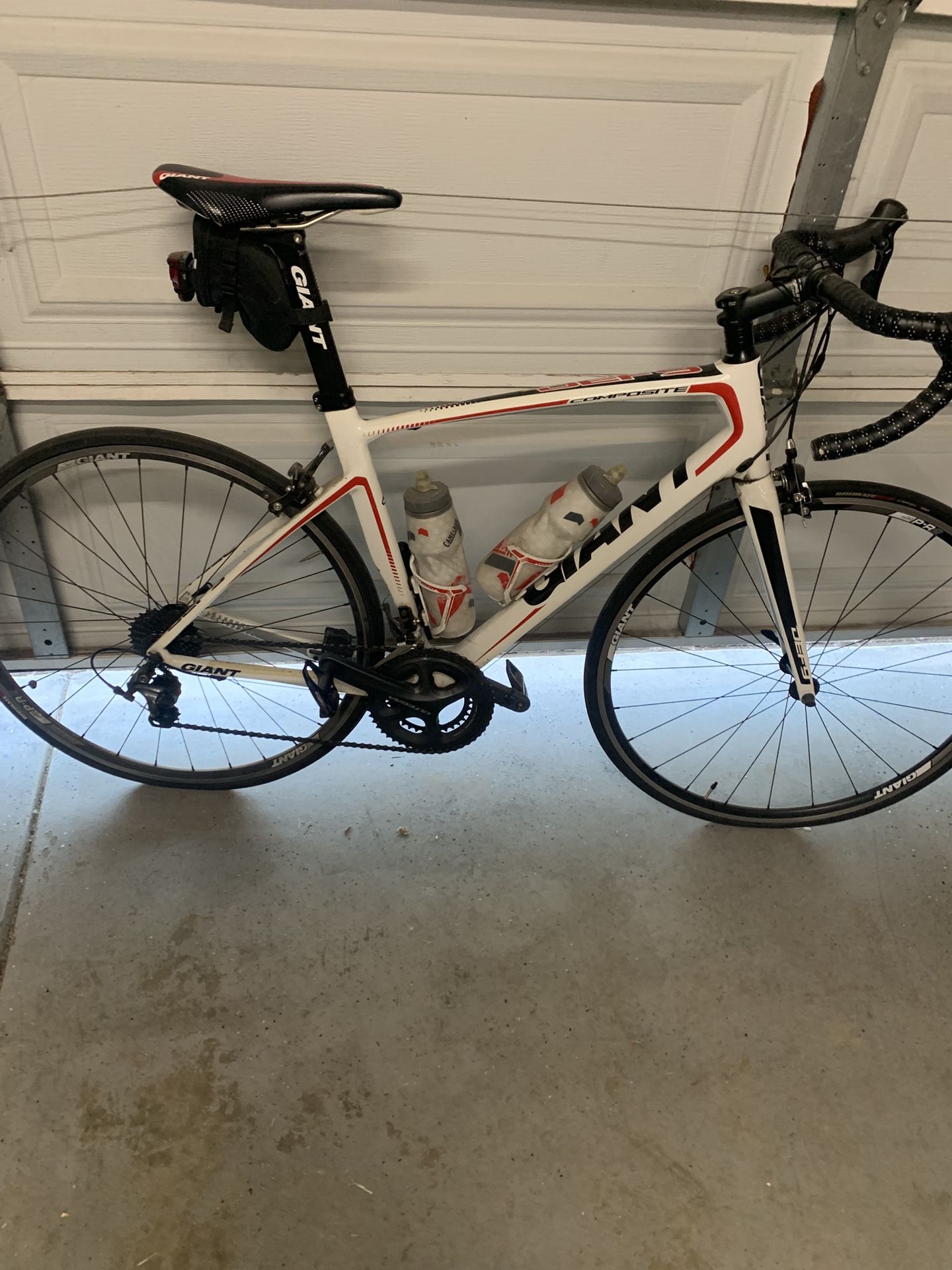 Giant Defy Road Bike