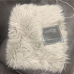 Decorative Faux Fur Accent Rug 30x47