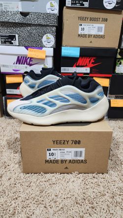 Yzy 700 V3 KYANITE SIZE 10.5