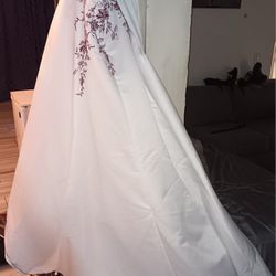 Pre-owned Plus Size Wedding Dress (Corset, Vail  And Tule Included) 