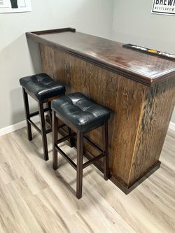 Standing Bar with Seats