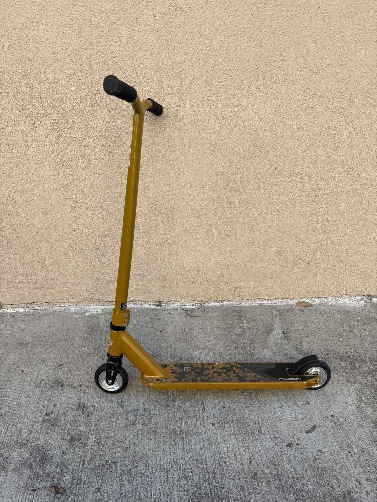 Fusion X-3 Pro Scooter