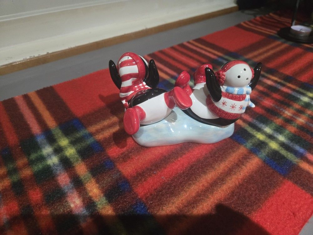 salt & pepper shakers