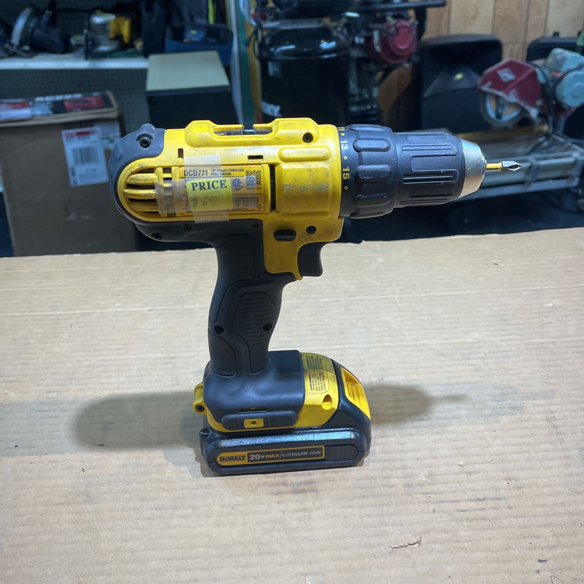 Dewalt DCD771 1/2” Cordless Drill Driver With Battery