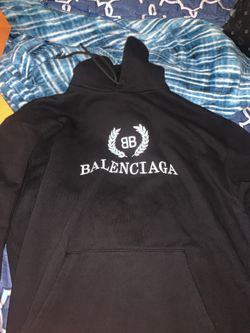 Balenciaga sweater size