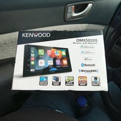 Kenwood Monitor And Receiver 