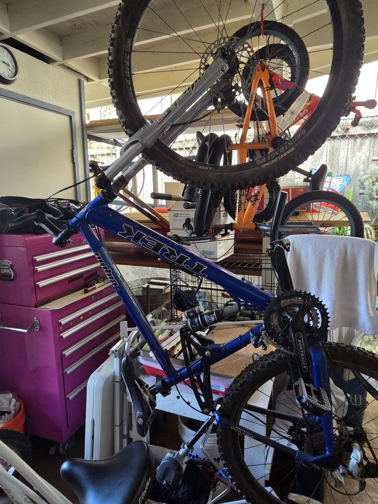 Trek 21 Speed Mountaim Bike