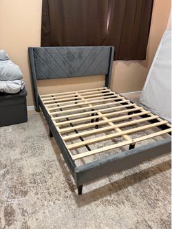 Full size platform bed frame