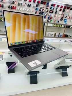 MacBook Pro M2 pro 16gb ram 512gb ssd