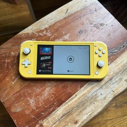 Nintendo Switch Lite in yellow