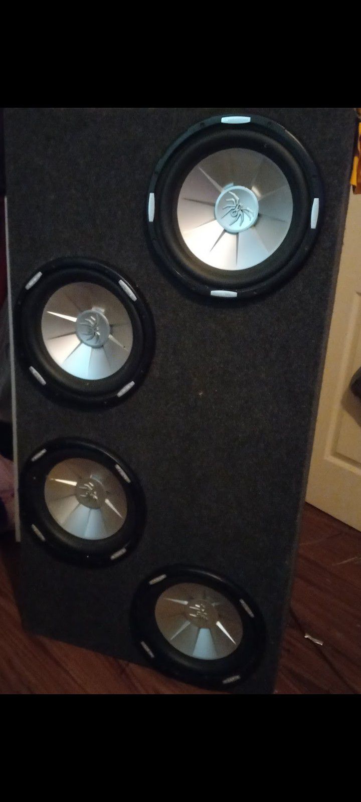 4 12 ' Speaker's 