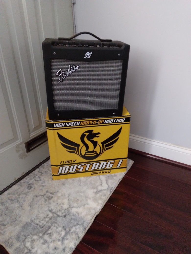 Fender Mustang Amplifier