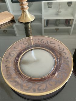 Vintage Venusian Art Glass Plates 8.5” W/gold Trim . Can Buy One Or Set. In San Clement Ca