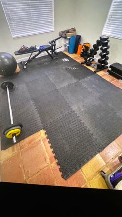 Floor puzzle exercise mat 48 SQ FT black